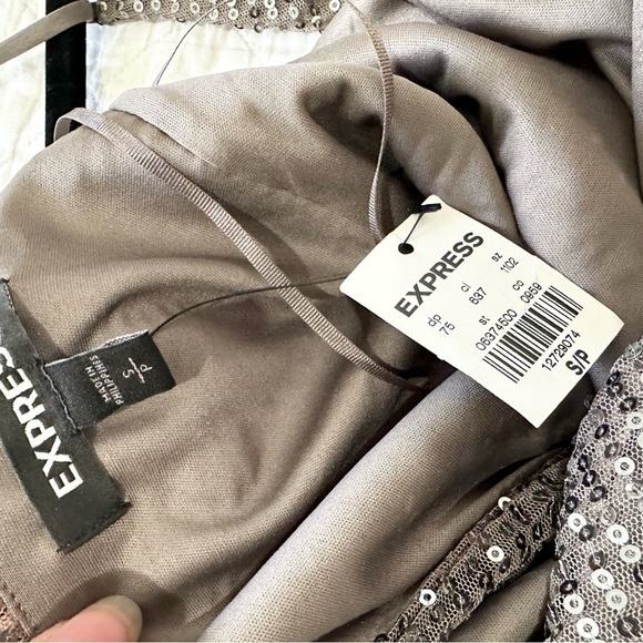 Express Women’s Size SP Grayish Brown Sequin Open Back Sleeveless Top NWT - Picture 3 of 3